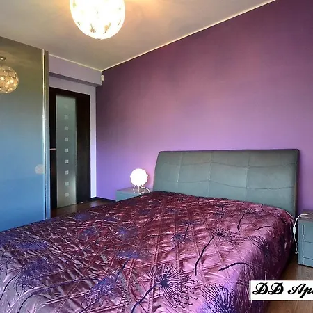 Apartament Julia شقة *